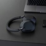 MacBook Air rig boasts ‘best’ noise-canceling headphones [Setups]