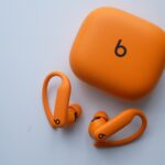 Powerbeats Pro 2 Can’t Play Music While Tracking Heart Rate on Gym Equipment