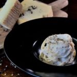 Physics of the perfect cacio e pepe sauce