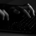Apple warns iPhone users in 100 countries that they are victims of spyware